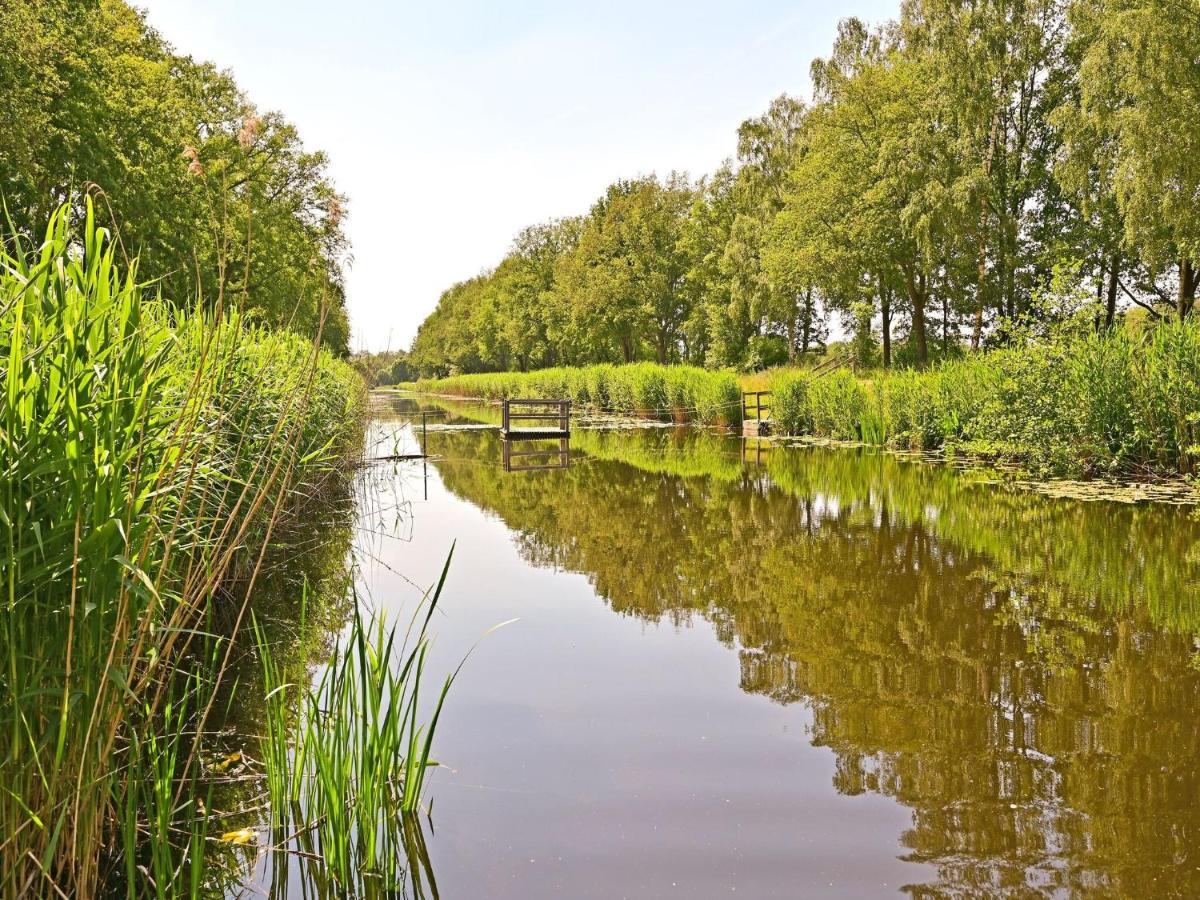 Exquisite Holiday Home In Reutum With Sauna Beekdorp エクステリア 写真